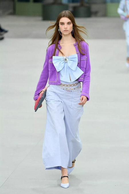 Chanel 2020早春度假系列于巴黎大皇宫发布(图15)