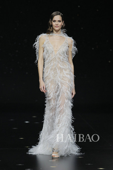 普诺维斯 (Pronovias) 2020春夏巴塞罗那婚纱周发布秀(图9) 普诺维斯 (Pronovias) 2020春夏巴塞罗那婚纱周发布秀(图9)
