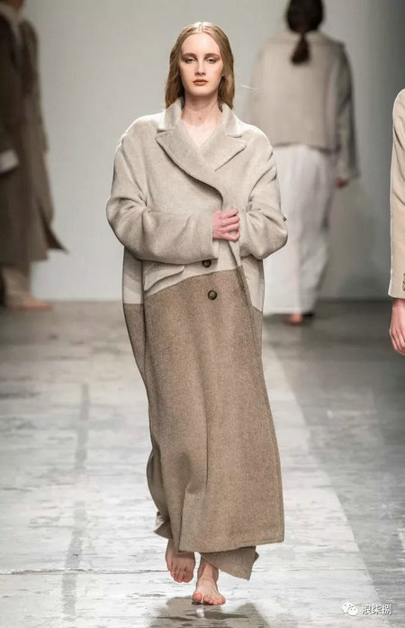秋冬面料趋势 抓绒、长绒毛、柔软面料让时尚更舒适(图50)