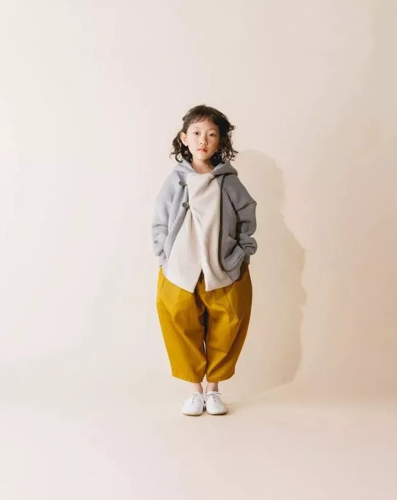 绵柔蜜蜡色，20/21秋冬童装趋势的一抹亮色(图11)