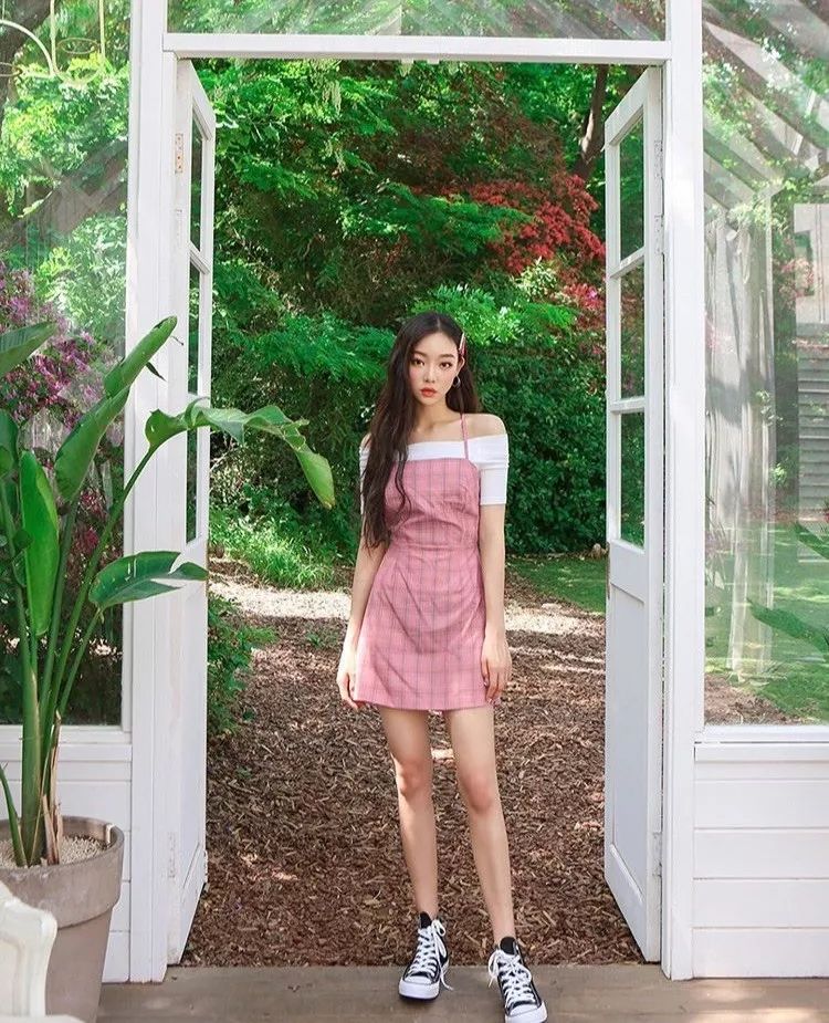 ​2019最时髦的30套穿搭，照着穿就对了!(图20)