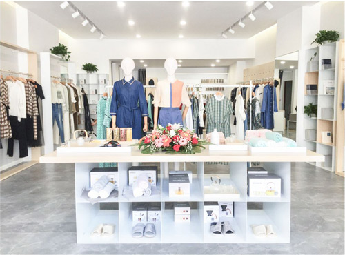 FA LOUINA 女装湖北松滋店盛大开业啦!(图1) FA LOUINA 女装湖北松滋店盛大开业啦!(图1)