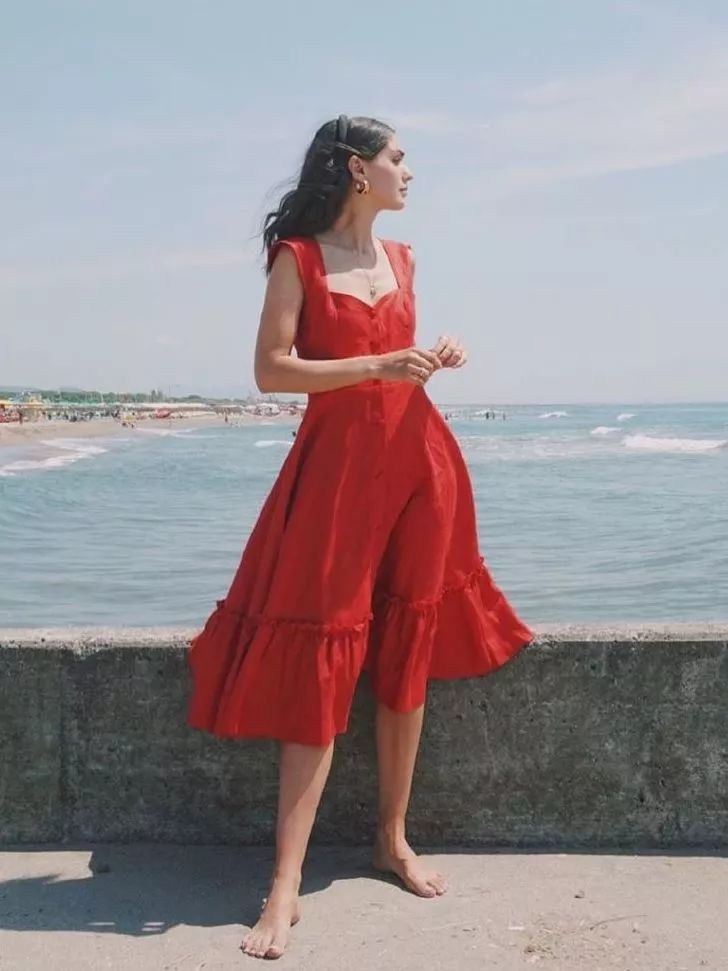 2019秋冬女装流行色 下半年穿这些色彩时尚!(图6) 2019秋冬女装流行色 下半年穿这些色彩时尚!(图6)