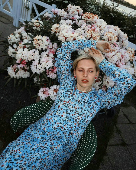 2019秋冬女装流行色 下半年穿这些色彩时尚!(图69) 2019秋冬女装流行色 下半年穿这些色彩时尚!(图69)