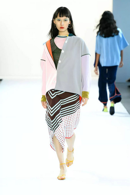 国牌出征纽约时装周,是在这样 国牌出征纽约时装周,是在这样