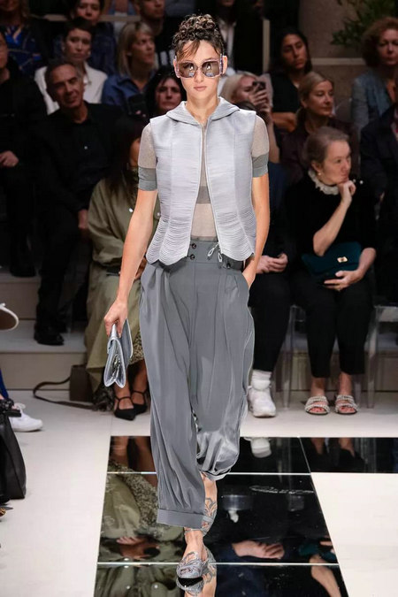 阿玛尼 Giorgio Armani 2020春夏女装秀 (图39)