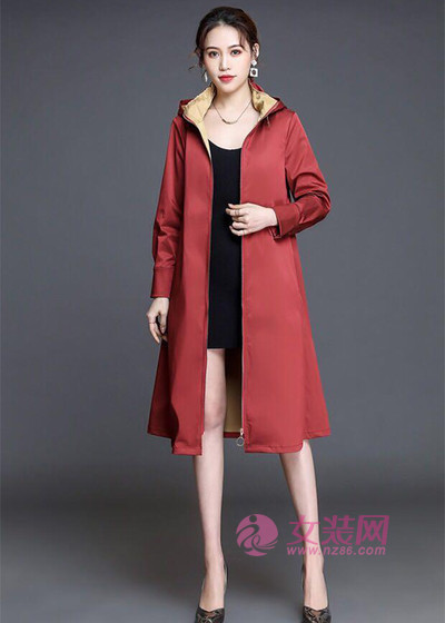 花月秋女装品牌 2019最新时尚搭配 带你展现优雅的女人味(图1) 花月秋女装品牌 2019最新时尚搭配 带你展现优雅的女人味(图1)