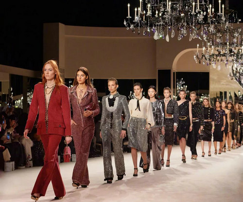 刘雯宋茜都打Call的Chanel 2020早秋大秀 究竟高级在哪(图1)