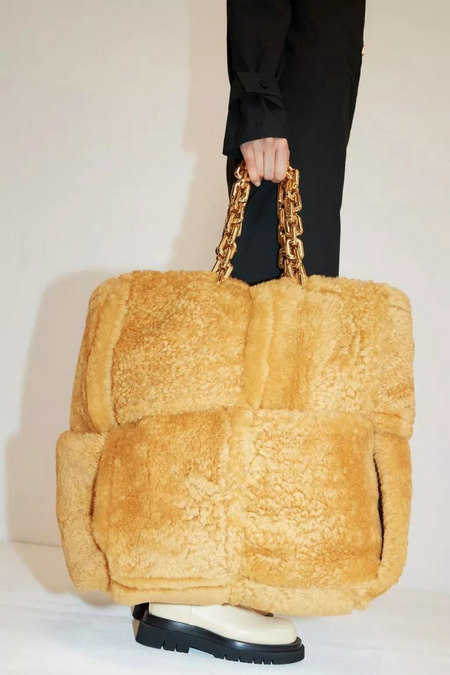 Bottega Veneta 2020早春系列 全新流行色简约不失细节(图6)