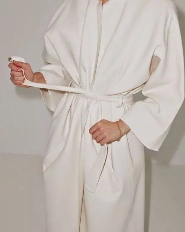 2020秋冬女士针织设计趋势 束腰设计(图3) 2020秋冬女士针织设计趋势 束腰设计(图3)