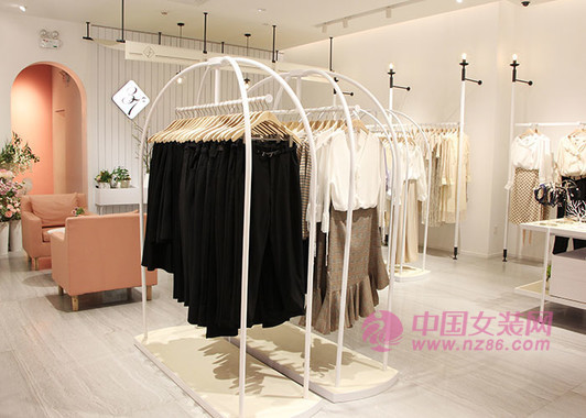 37&deg;生活美学女装品牌 换季服装店如何清仓[图1]