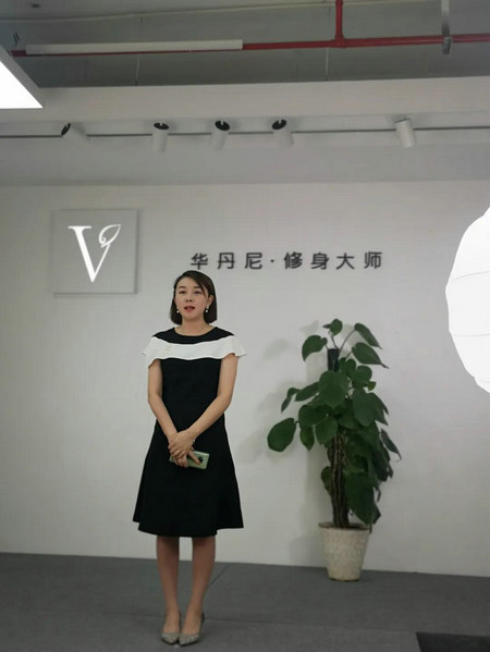 华丹尼2020秋《致敬大师》线上新品发布会圆满完成(图6) 华丹尼2020秋《致敬大师》线上新品发布会圆满完成(图6)