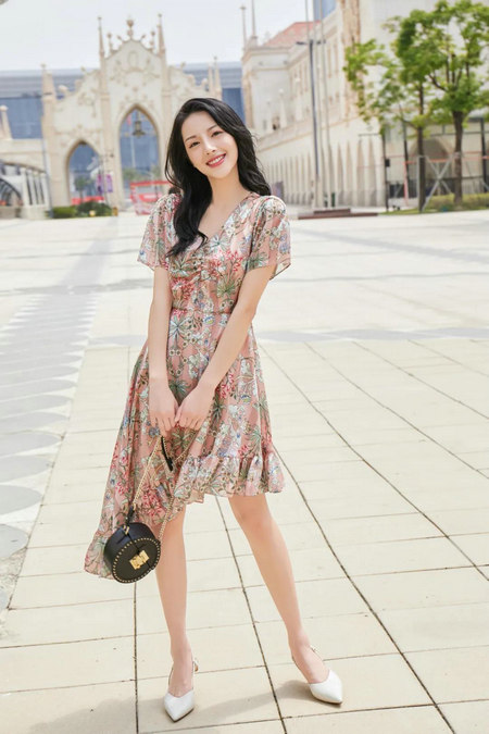 ANOTHER ONE 2020夏季新品上市 花裙集萃 满眼明媚(图6) ANOTHER ONE 2020夏季新品上市 花裙集萃 满眼明媚(图6)