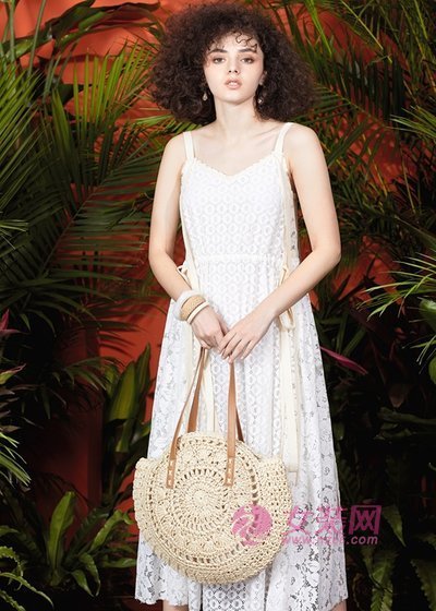 苏昔女装品牌 夏天吊带这么穿 一不小心就美炸了  　[图1]