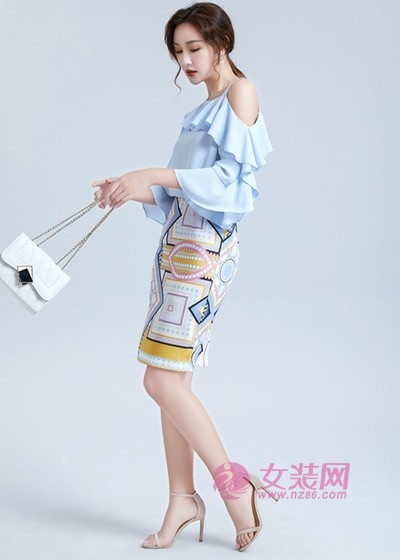 布伦圣丝仙气飘飘的夏季穿搭 清纯可爱少女感十足(图1) 布伦圣丝仙气飘飘的夏季穿搭 清纯可爱少女感十足(图1)