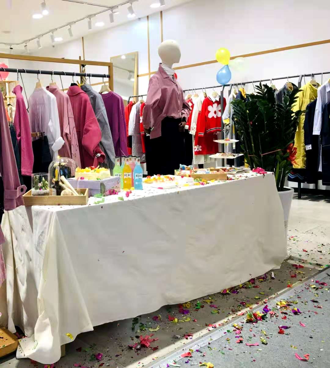 恭喜墨曲女装品牌深圳坂田湾畔店开业大吉 祝生意兴隆!(图6)