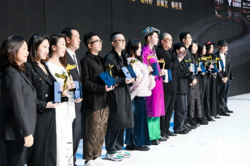 2021广东时装周 ANOTHER ONE荣获三项大奖 载誉而归(图5) 2021广东时装周 ANOTHER ONE荣获三项大奖 载誉而归(图5)