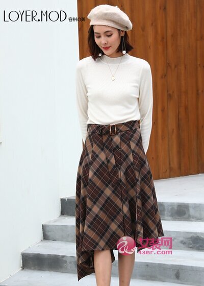 早春穿什么好看 容悦温柔的半身裙穿搭值得借鉴[图1]