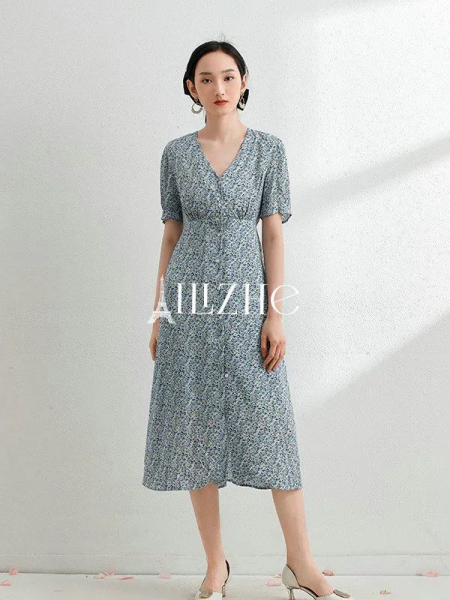 艾丽哲春季穿搭,美好在此刻如约而至!(图5) 艾丽哲春季穿搭,美好在此刻如约而至!(图5)