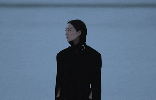 高级时装如何回应后疫情时代的女性情感需求？(图8)